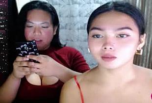 hotasian_mama Cam